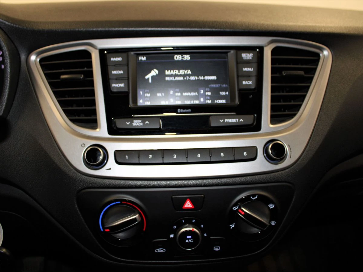 Hyundai Solaris, 2022г, передний привод, автомат