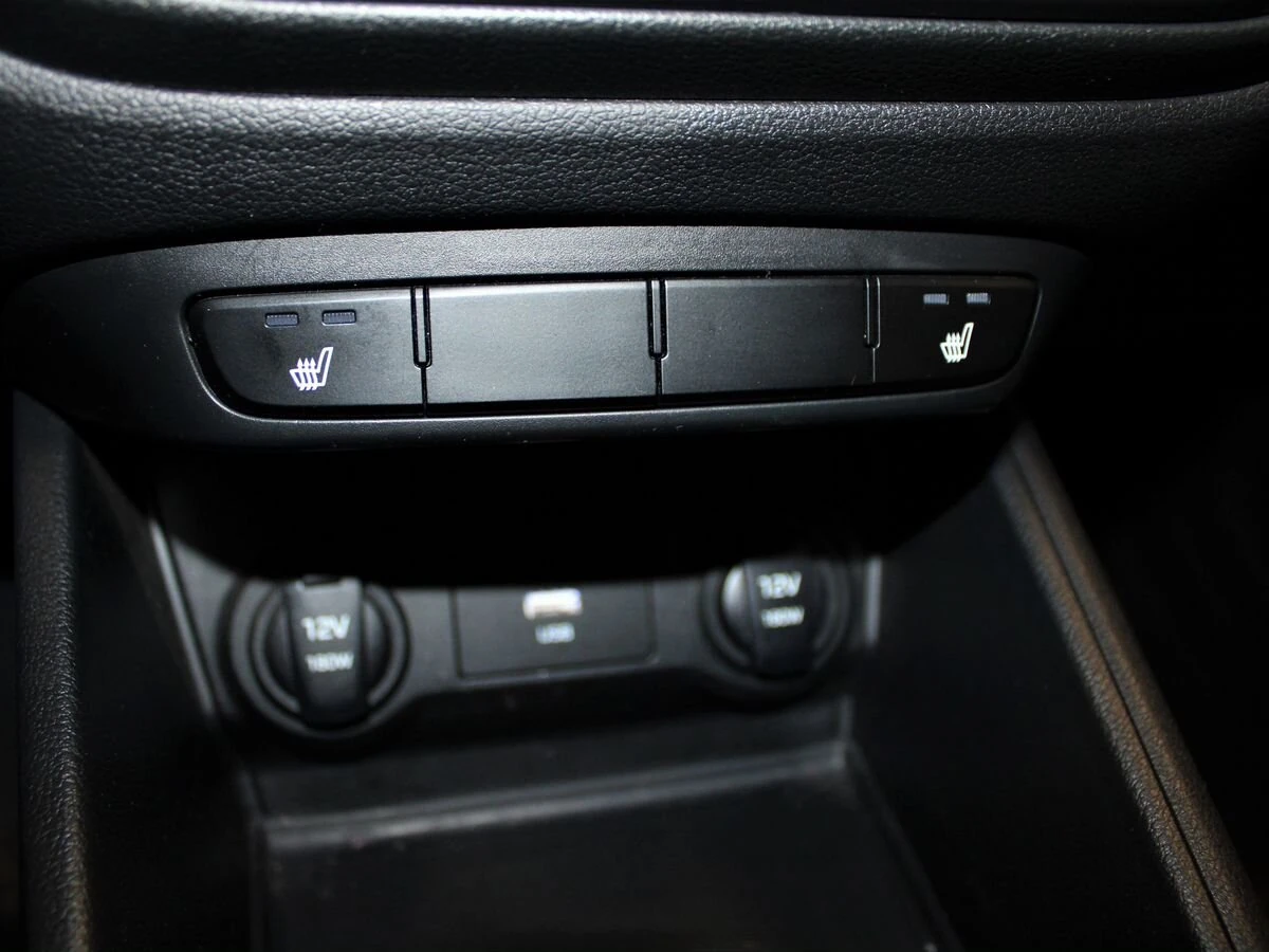 Hyundai Solaris, 2022г, передний привод, автомат