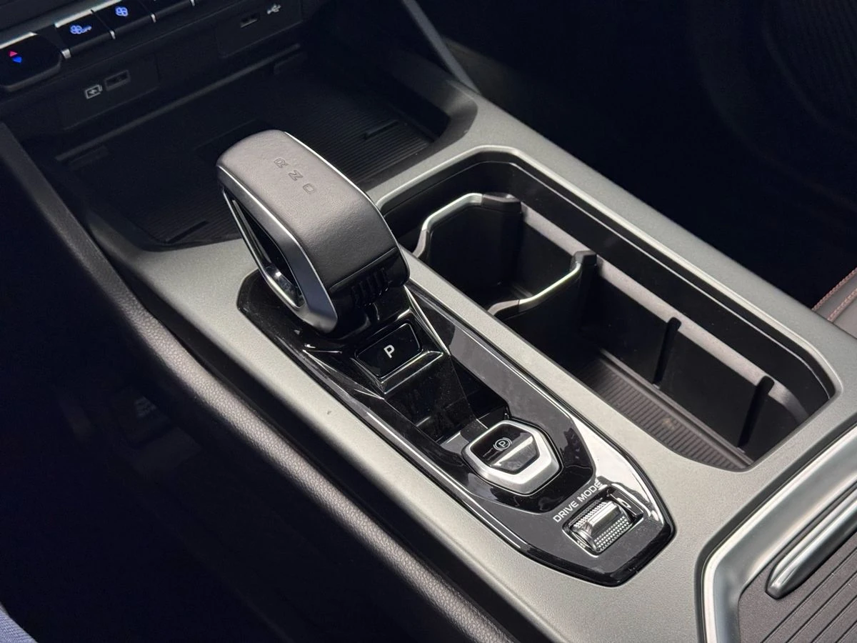 Geely Okavango, 2023г, передний привод, робот