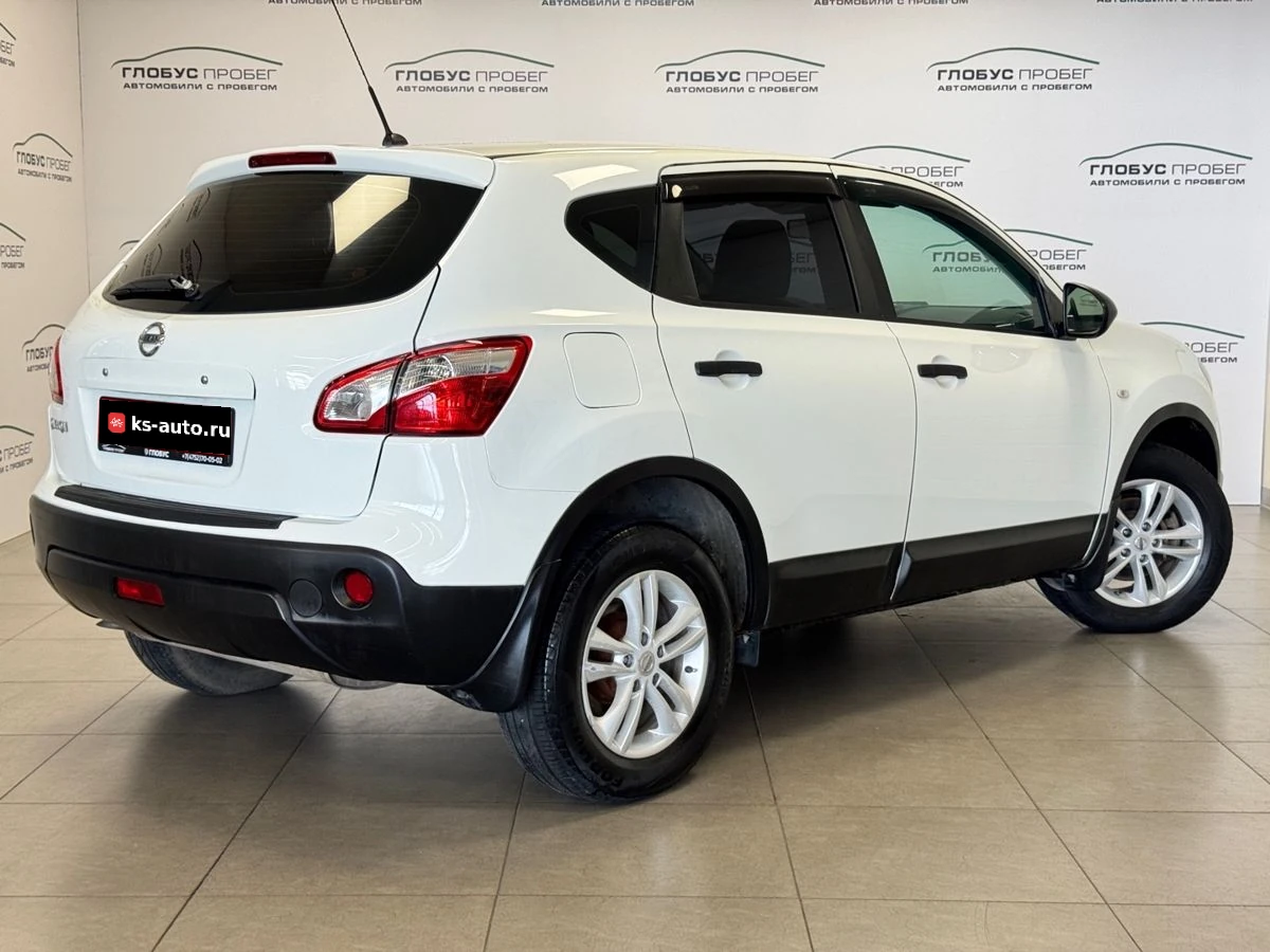 Nissan Qashqai, 2011г, передний привод, механика