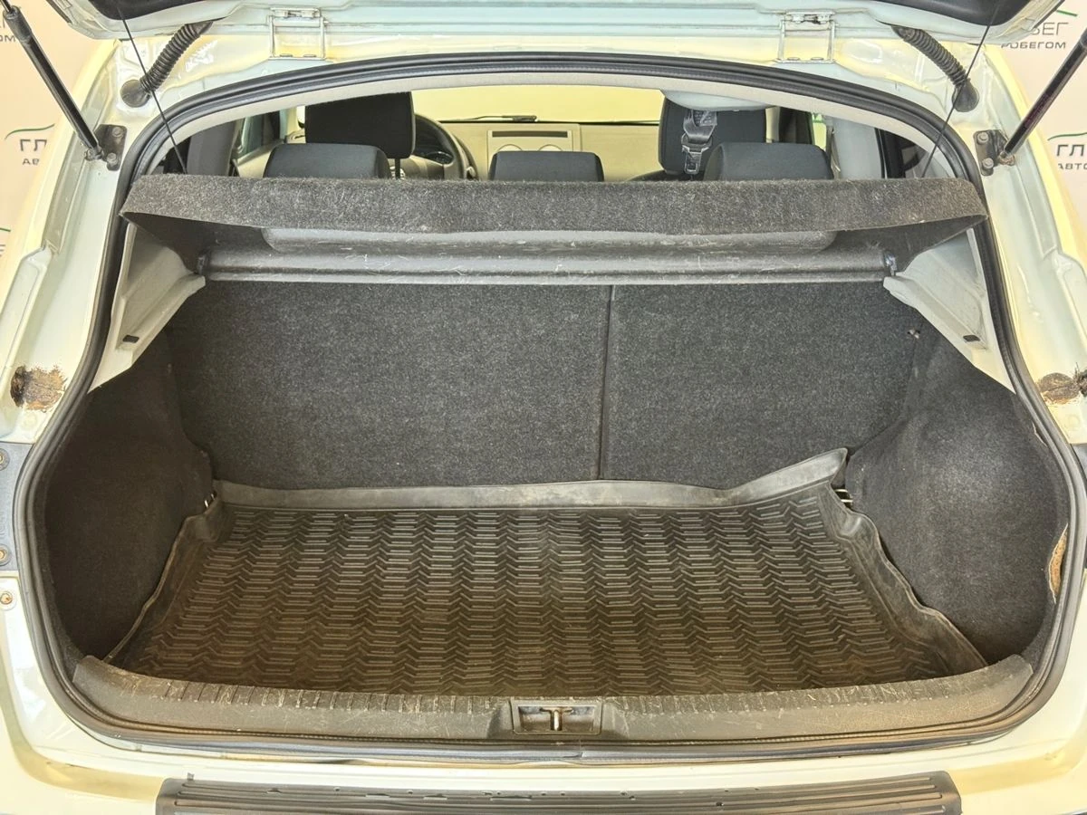 Nissan Qashqai, 2011г, передний привод, механика