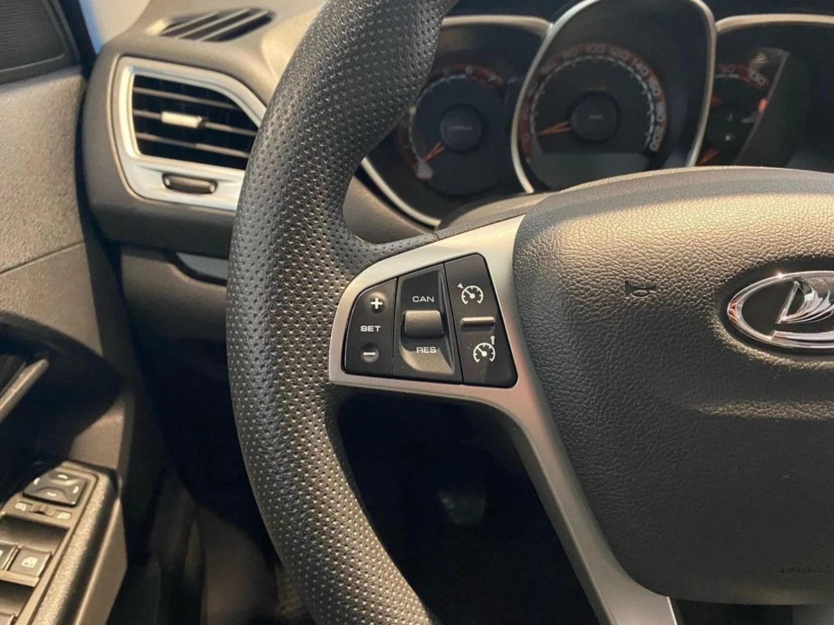 Lada (ВАЗ) Vesta, 2019г, передний привод, механика