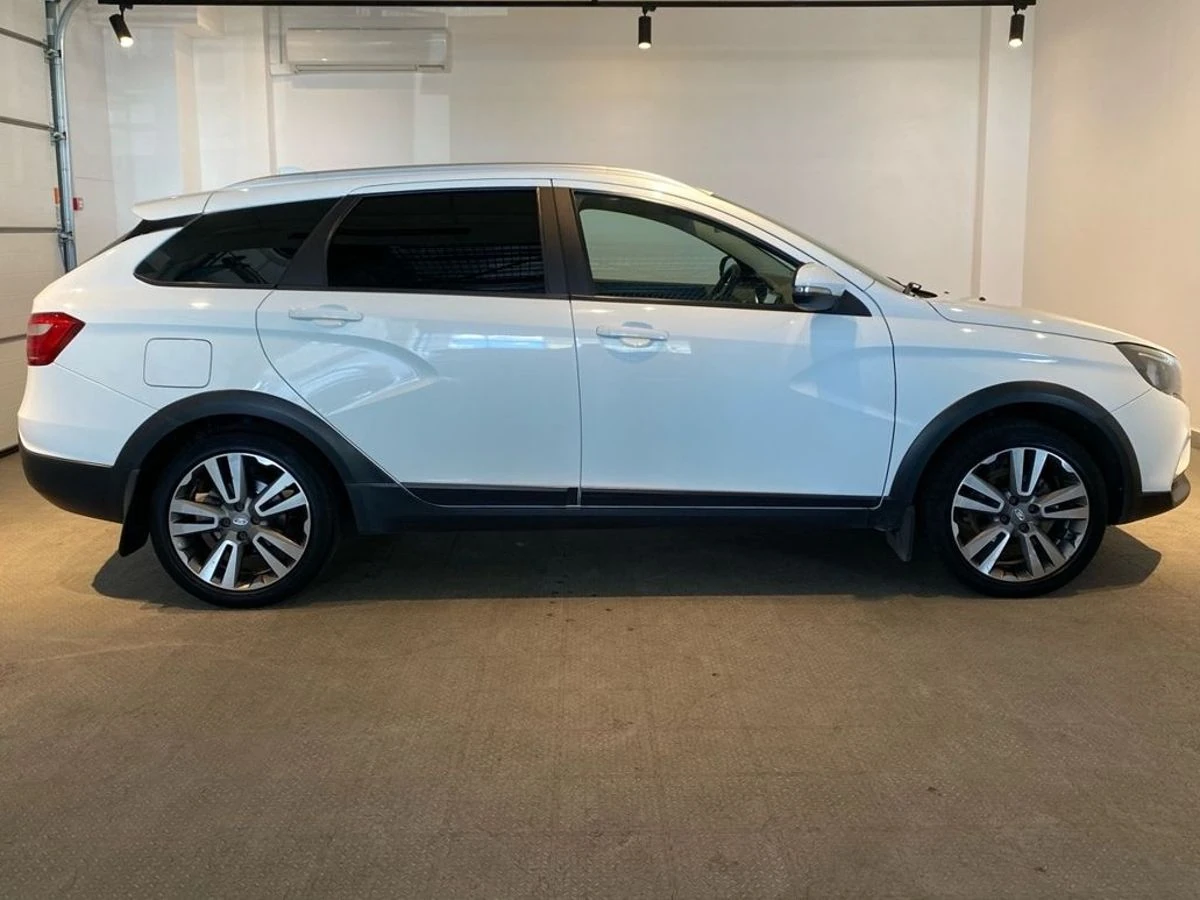 Lada (ВАЗ) Vesta, 2019г, передний привод, механика