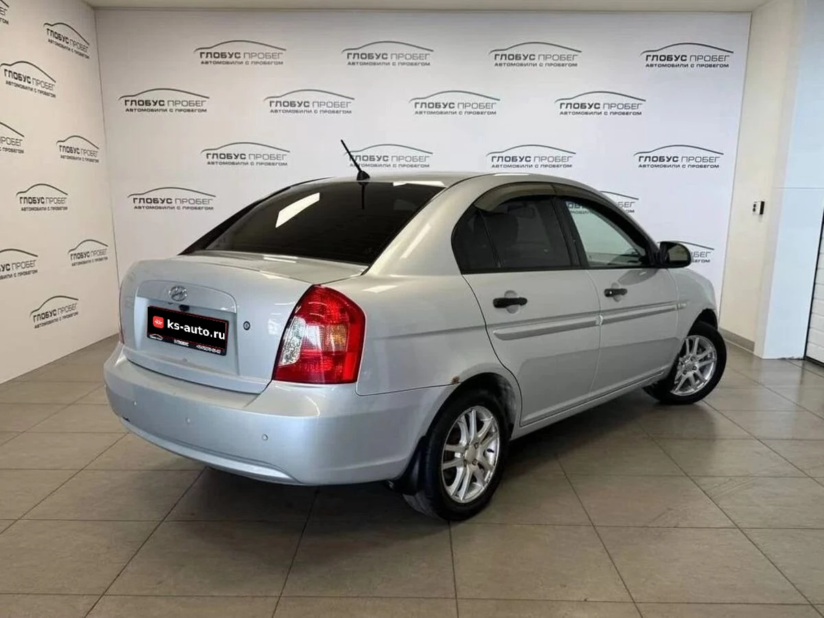 Hyundai Verna, 2006г, передний привод, автомат