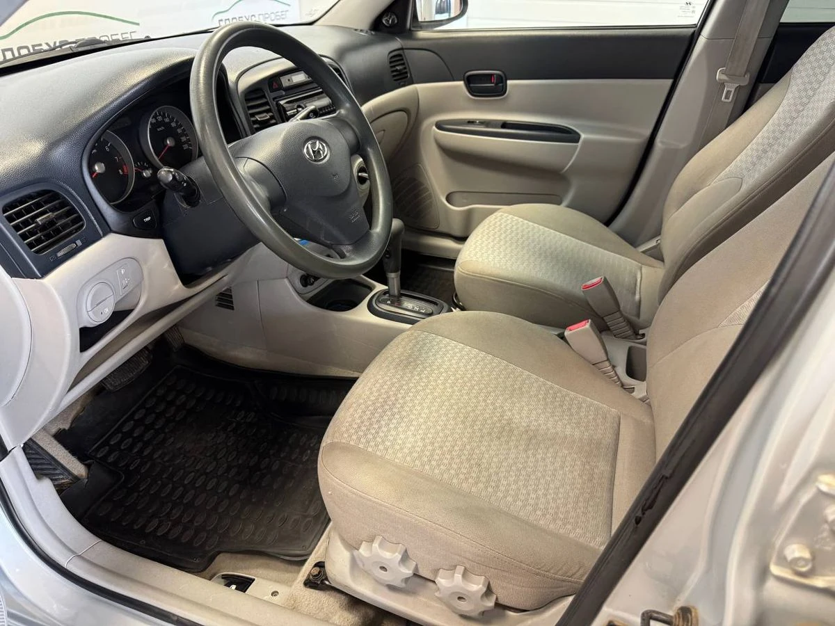 Hyundai Verna, 2006г, передний привод, автомат