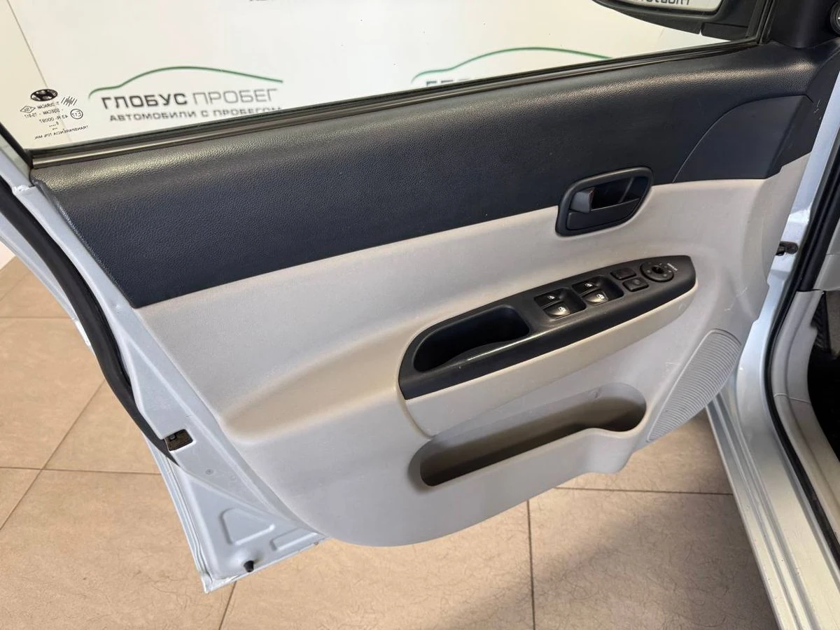 Hyundai Verna, 2006г, передний привод, автомат