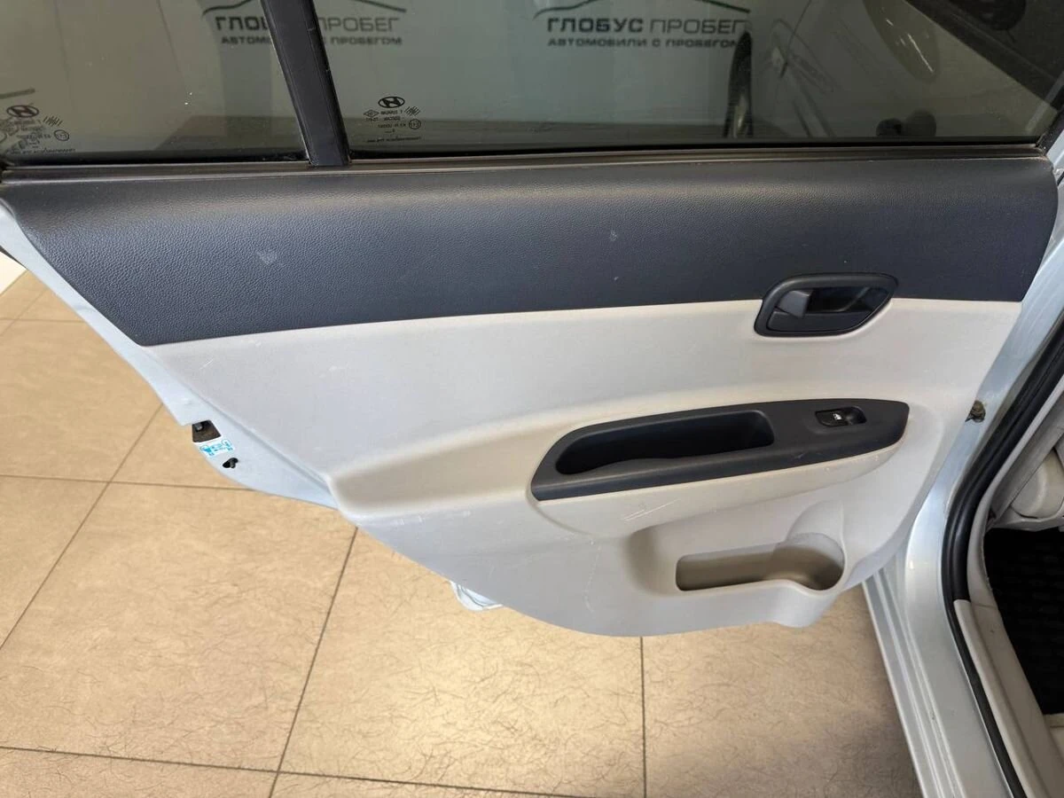 Hyundai Verna, 2006г, передний привод, автомат