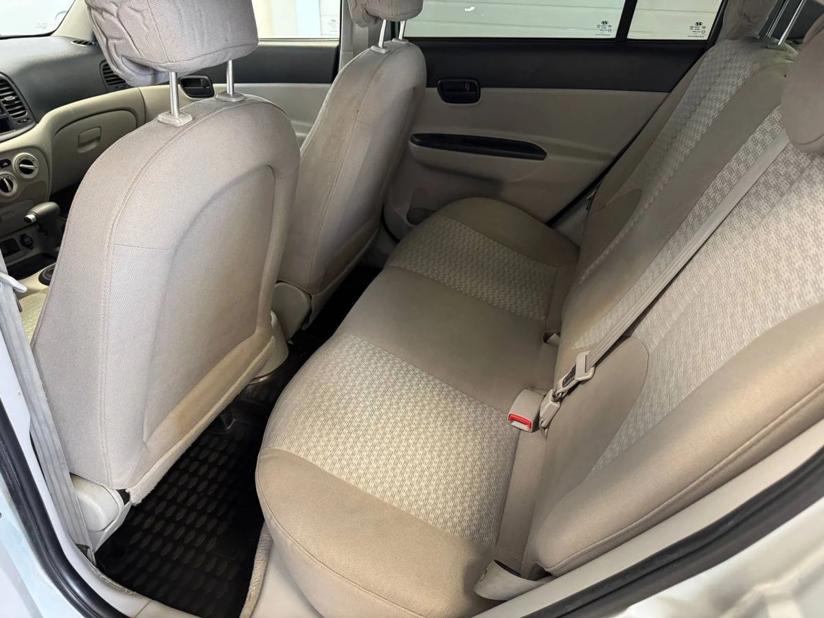 Hyundai Verna, 2006г, передний привод, автомат