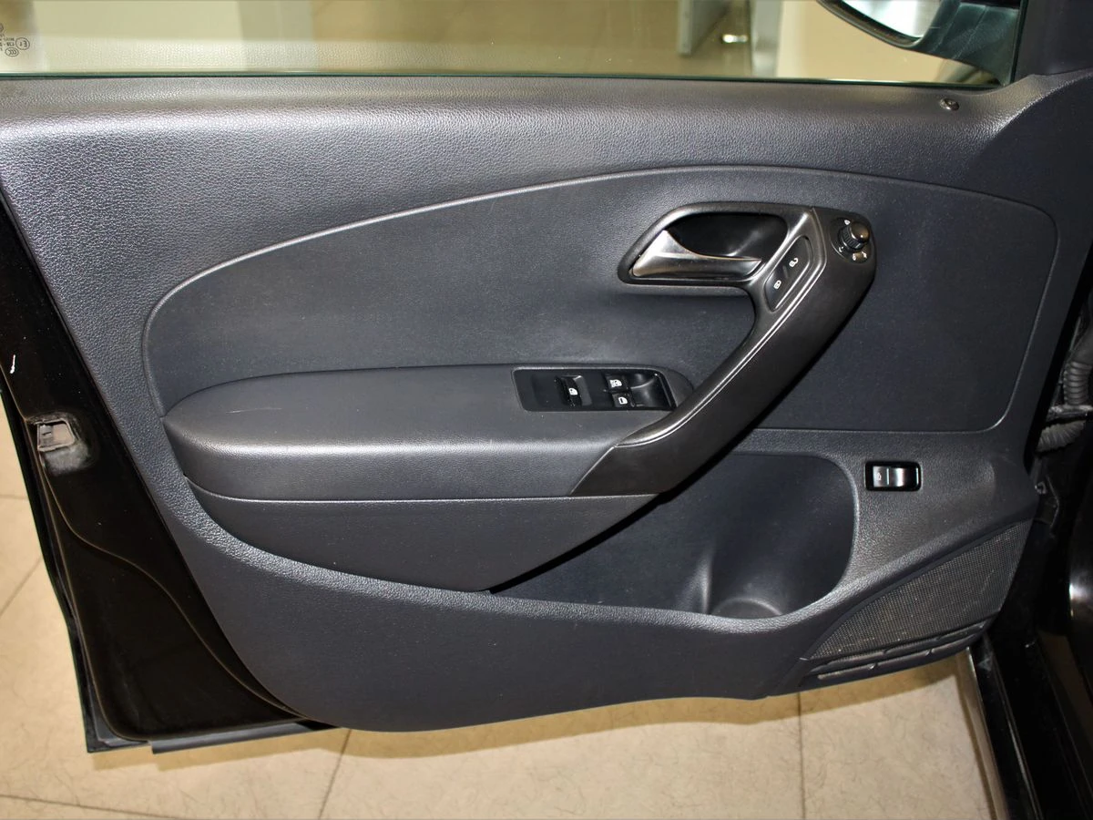 Volkswagen Polo, 2014г, передний привод, механика