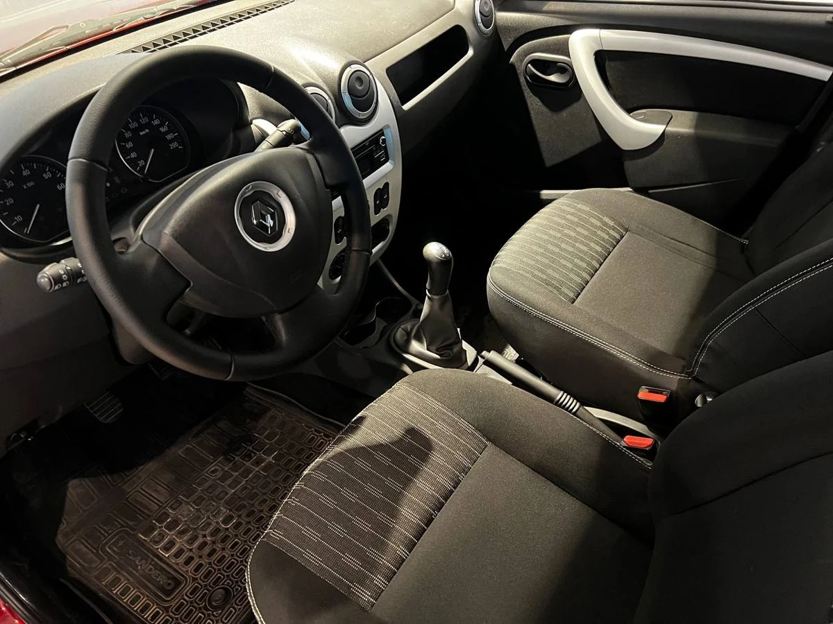 Renault Sandero, 2013г, передний привод, механика