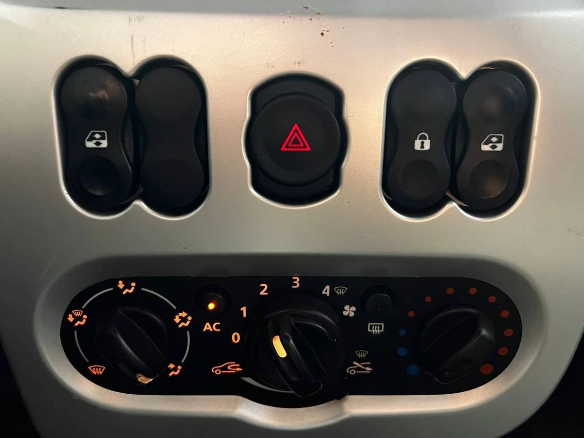 Renault Sandero, 2013г, передний привод, механика