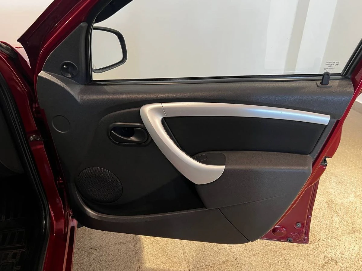 Renault Sandero, 2013г, передний привод, механика