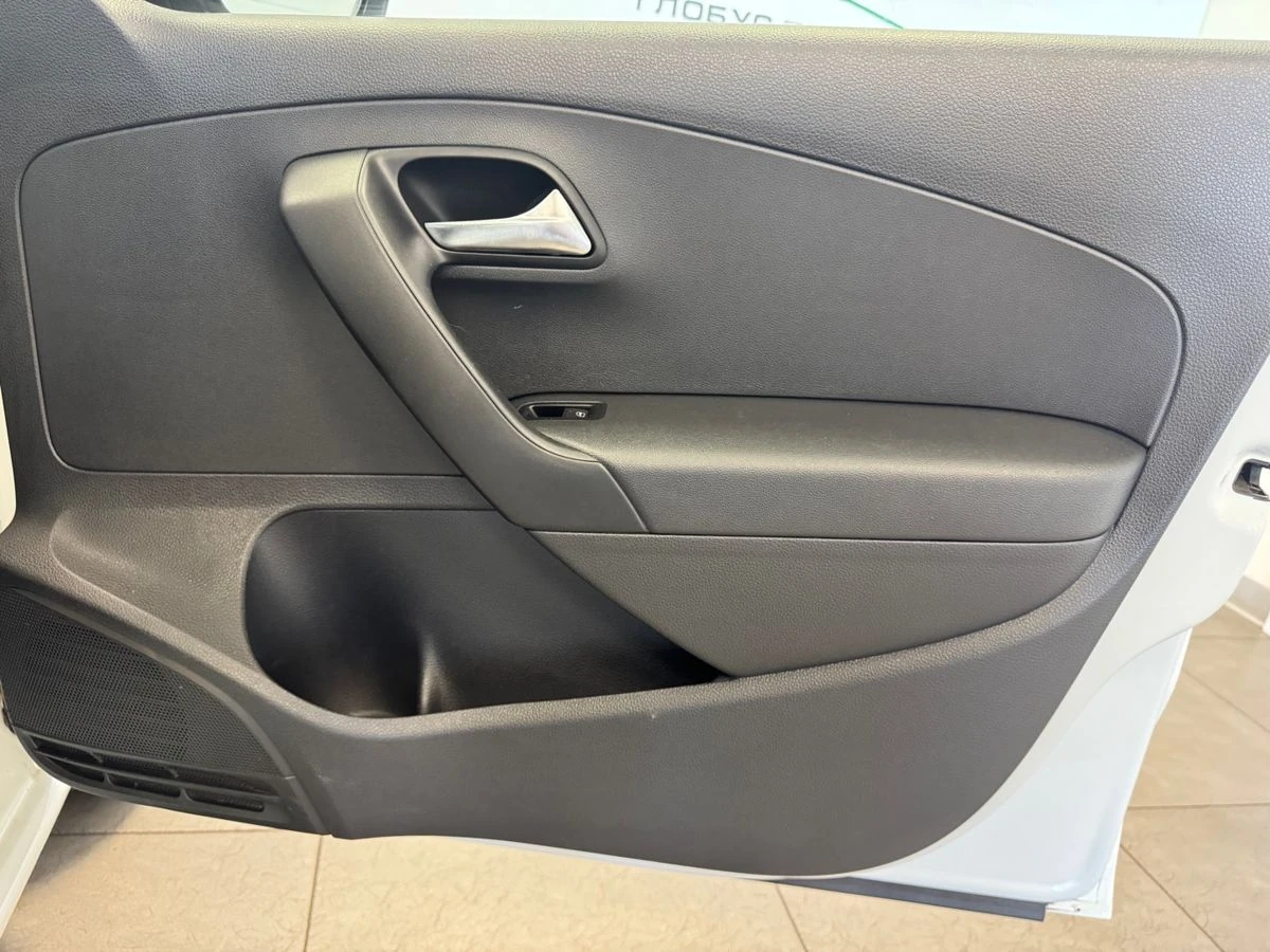 Volkswagen Polo, 2016г, передний привод, механика