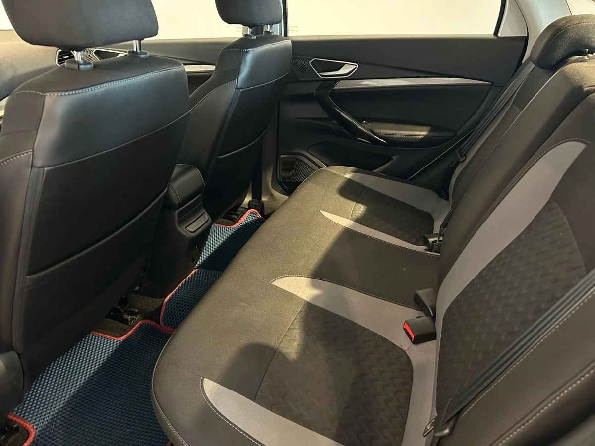 Lada (ВАЗ) Vesta, 2023г, передний привод, механика