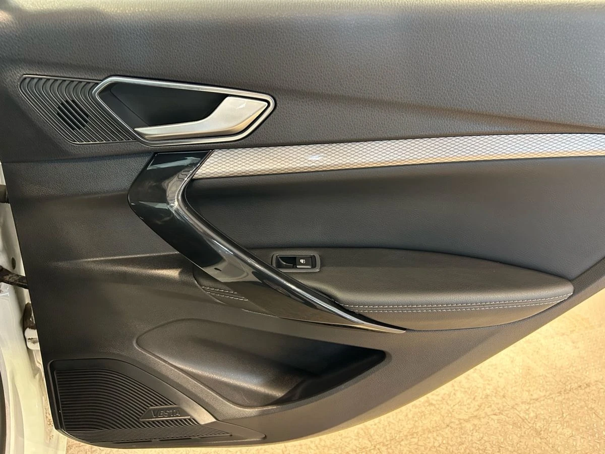 Lada (ВАЗ) Vesta, 2023г, передний привод, механика