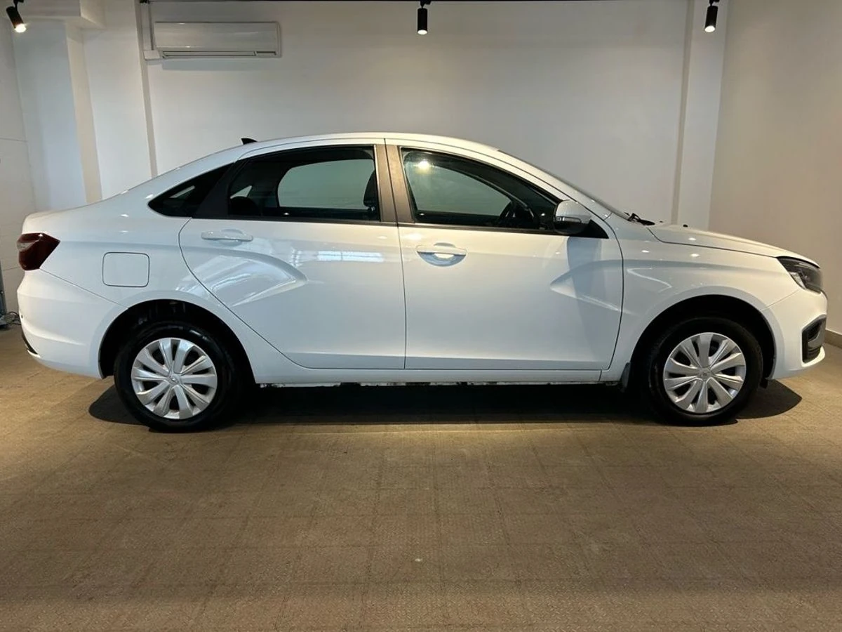 Lada (ВАЗ) Vesta, 2023г, передний привод, механика