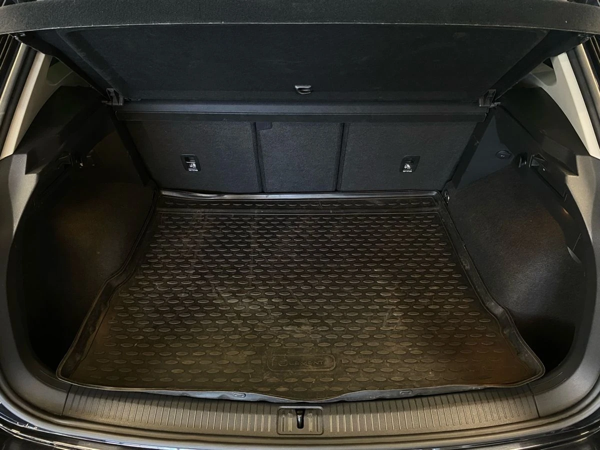 Volkswagen Tiguan, 2020г, полный привод, робот