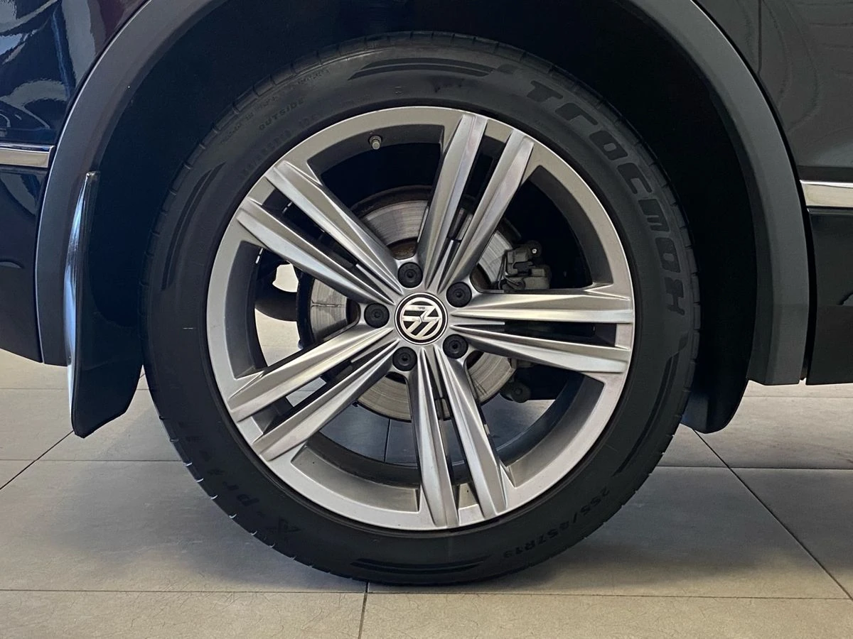 Volkswagen Tiguan, 2020г, полный привод, робот