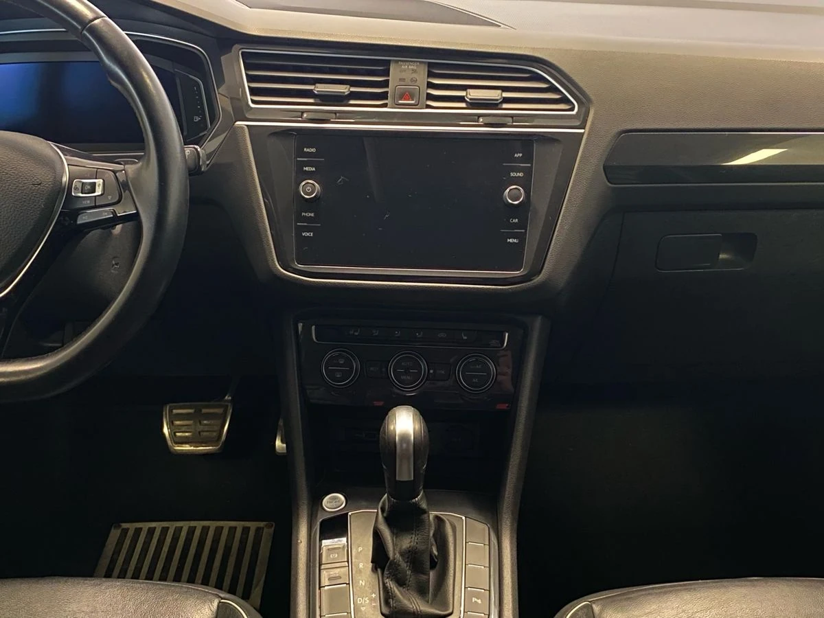 Volkswagen Tiguan, 2020г, полный привод, робот