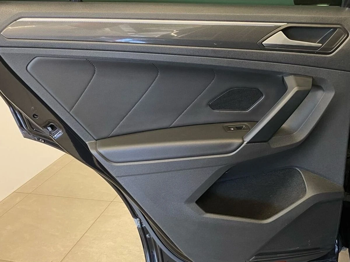 Volkswagen Tiguan, 2020г, полный привод, робот