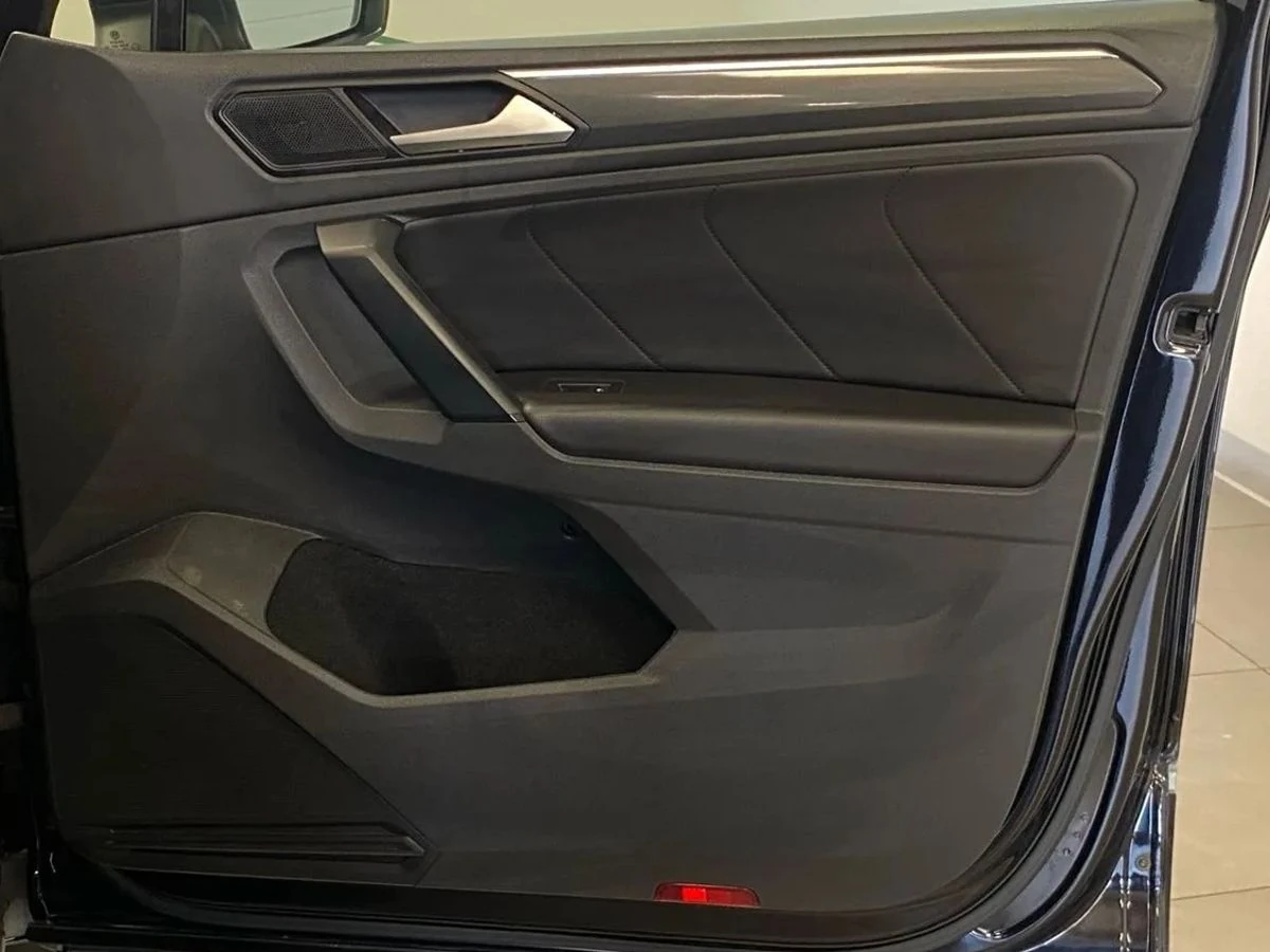 Volkswagen Tiguan, 2020г, полный привод, робот