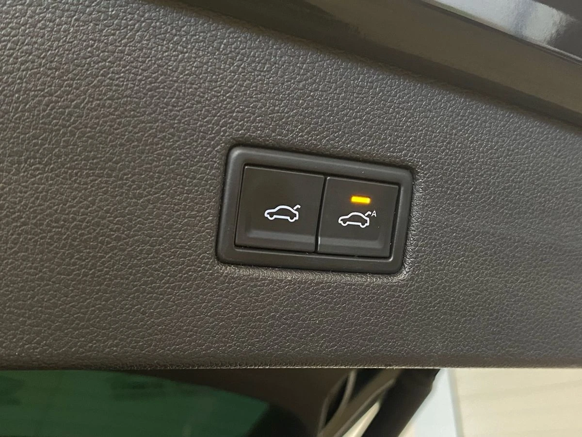 Volkswagen Tiguan, 2020г, полный привод, робот