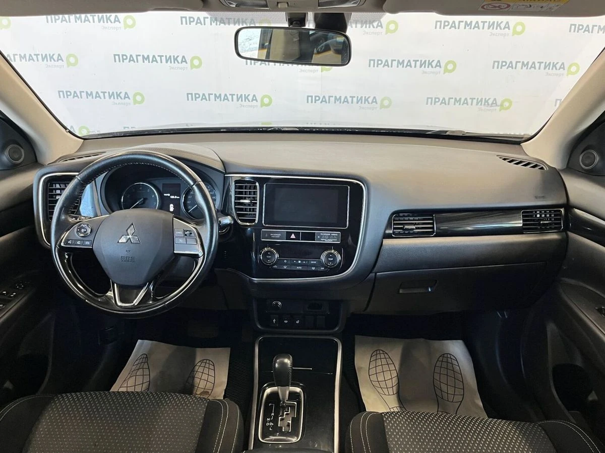 Mitsubishi Outlander, 2020г, полный привод, вариатор