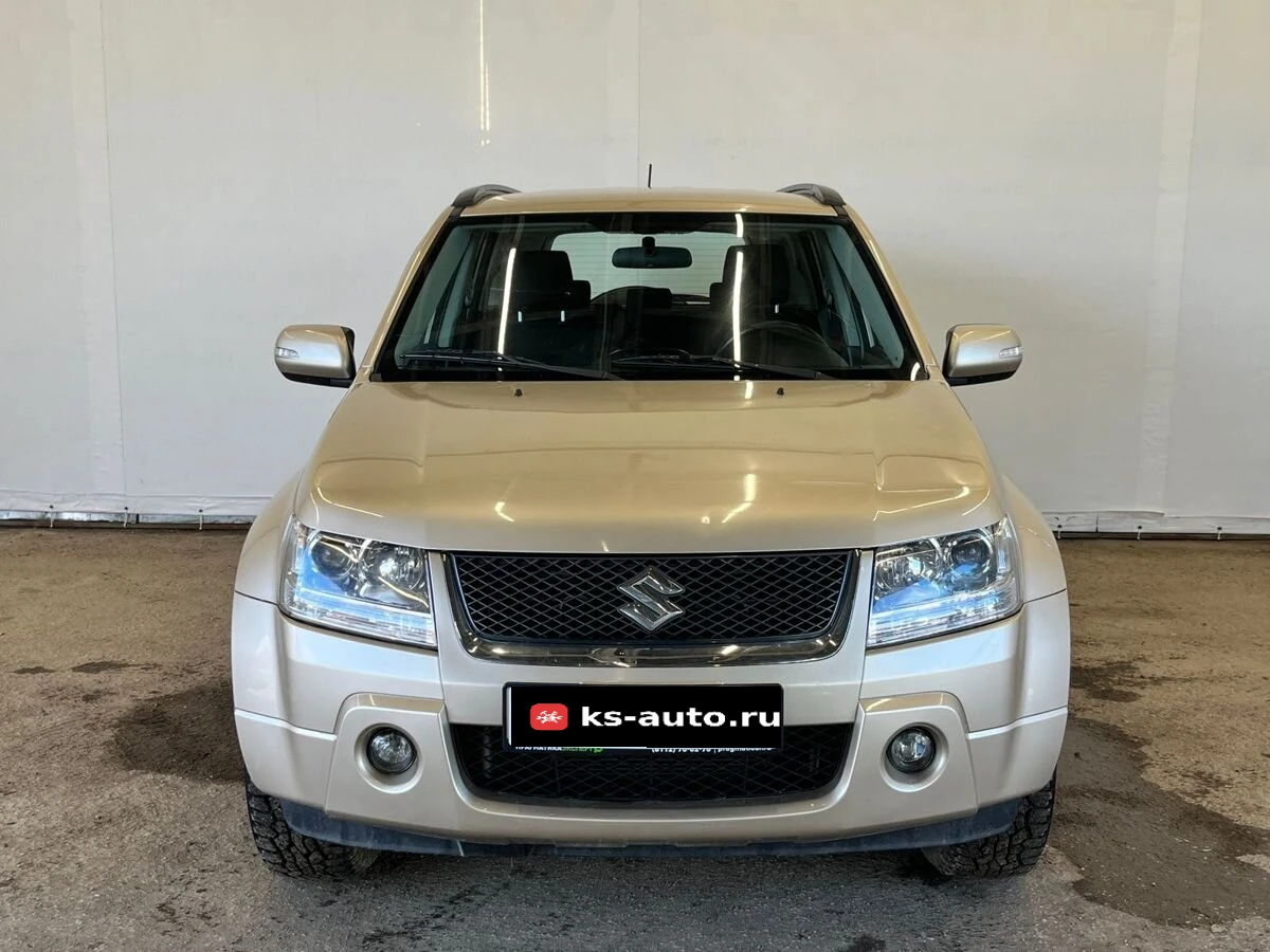 Suzuki Grand Vitara, 2011г, полный привод, механика
