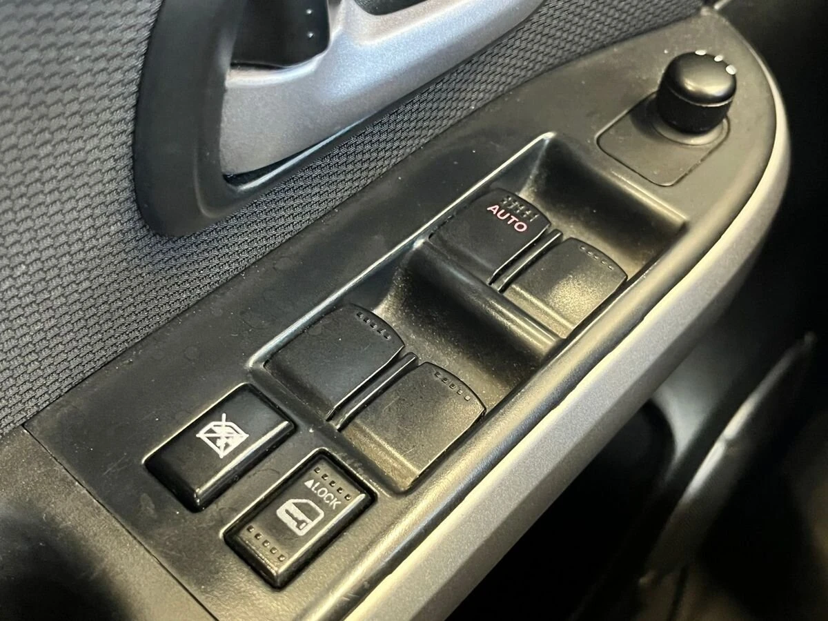 Suzuki Grand Vitara, 2011г, полный привод, механика