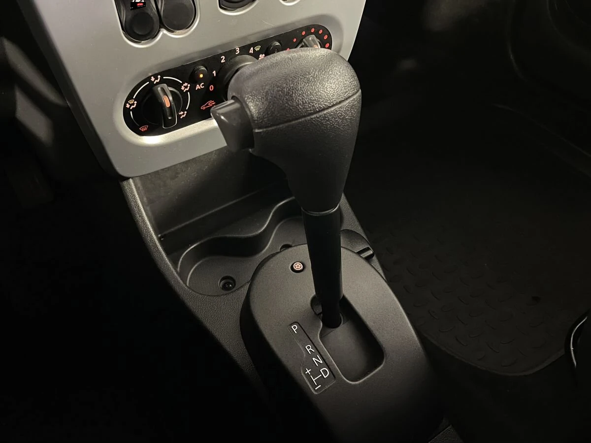 Renault Logan, 2014г, передний привод, автомат