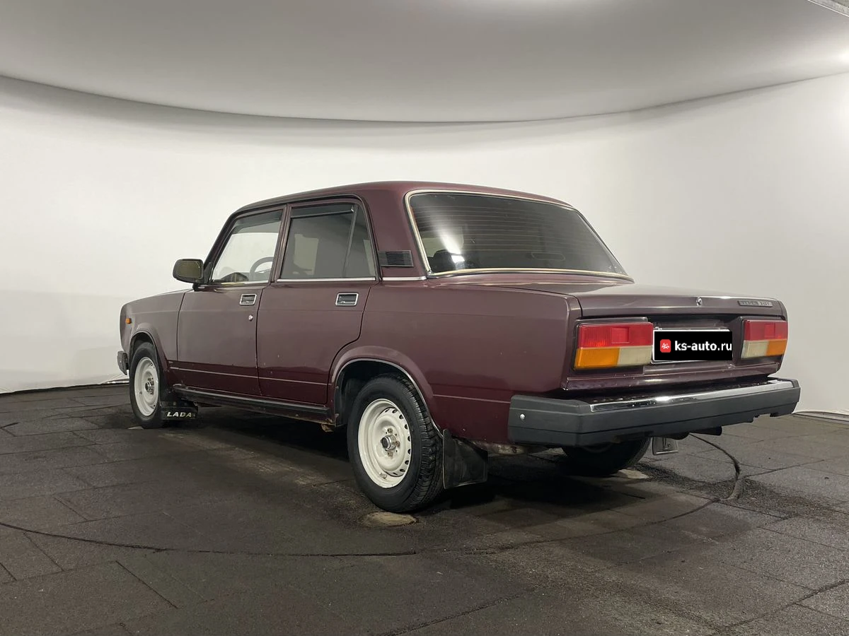 Lada (ВАЗ) 2107, 2006г, задний привод, механика