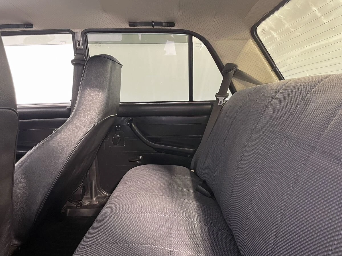 Lada (ВАЗ) 2107, 2006г, задний привод, механика