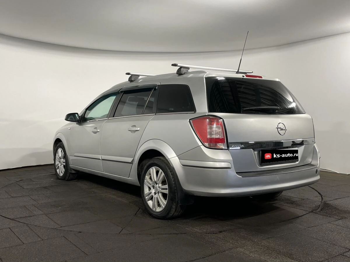 Opel Astra, 2008г, передний привод, робот