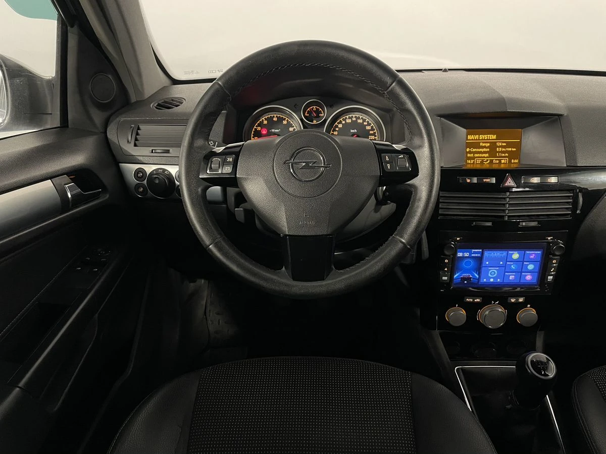 Opel Astra, 2008г, передний привод, робот
