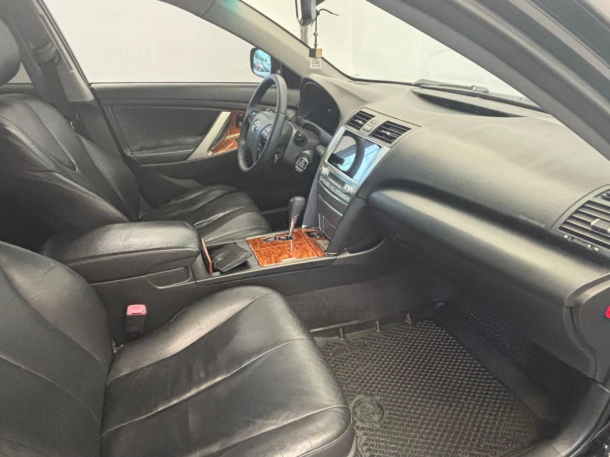 Toyota Camry, 2008г, передний привод, автомат