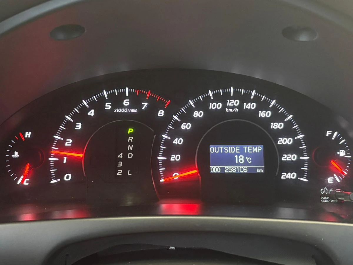 Toyota Camry, 2008г, передний привод, автомат