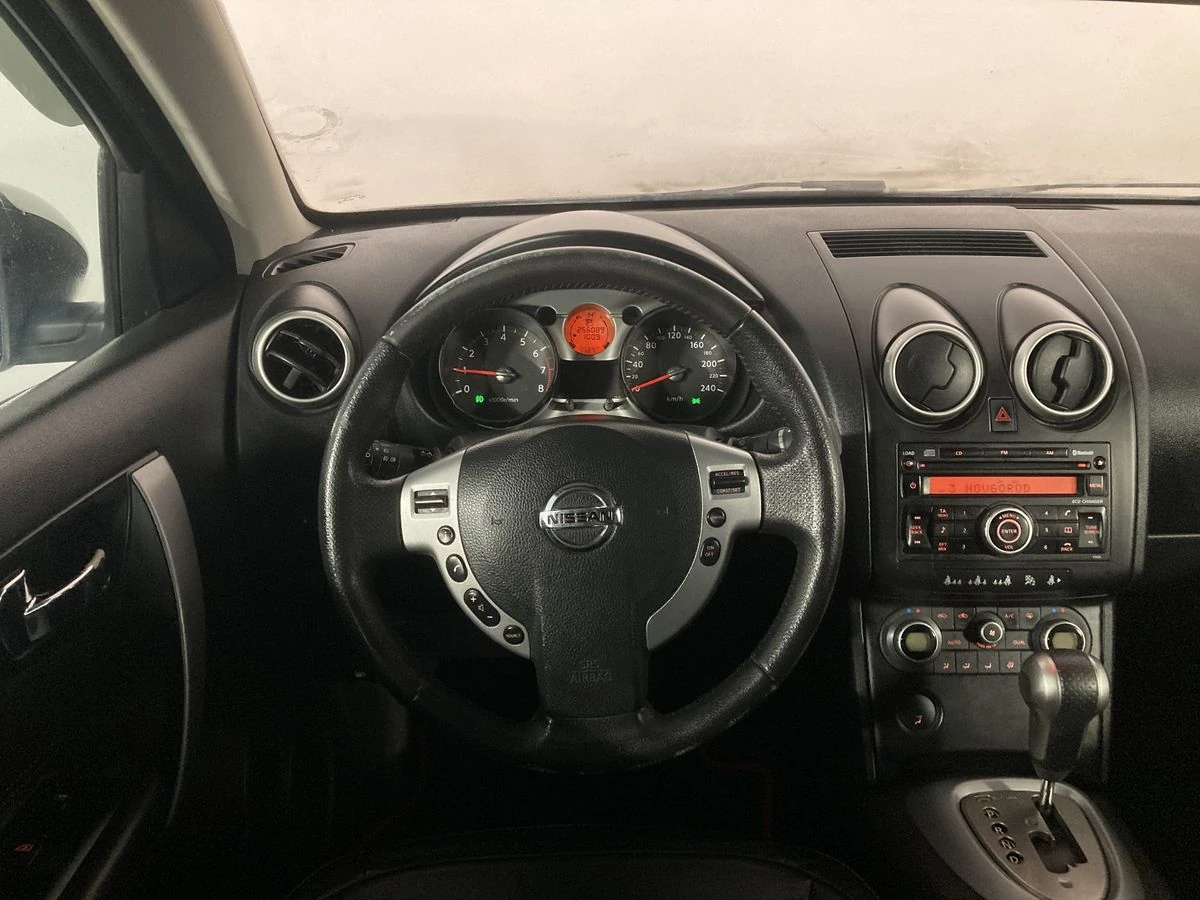 Nissan Qashqai, 2007г, передний привод, вариатор