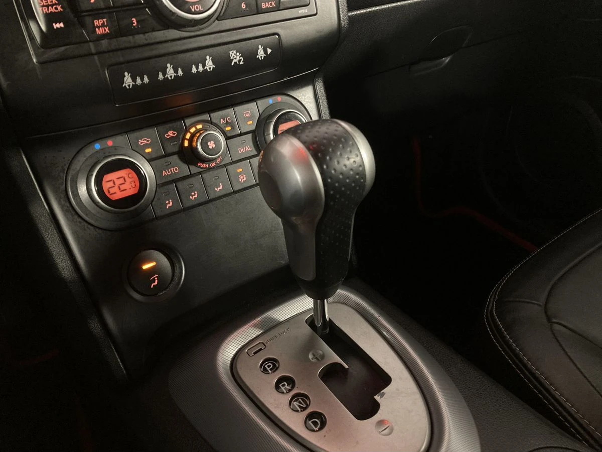 Nissan Qashqai, 2007г, передний привод, вариатор