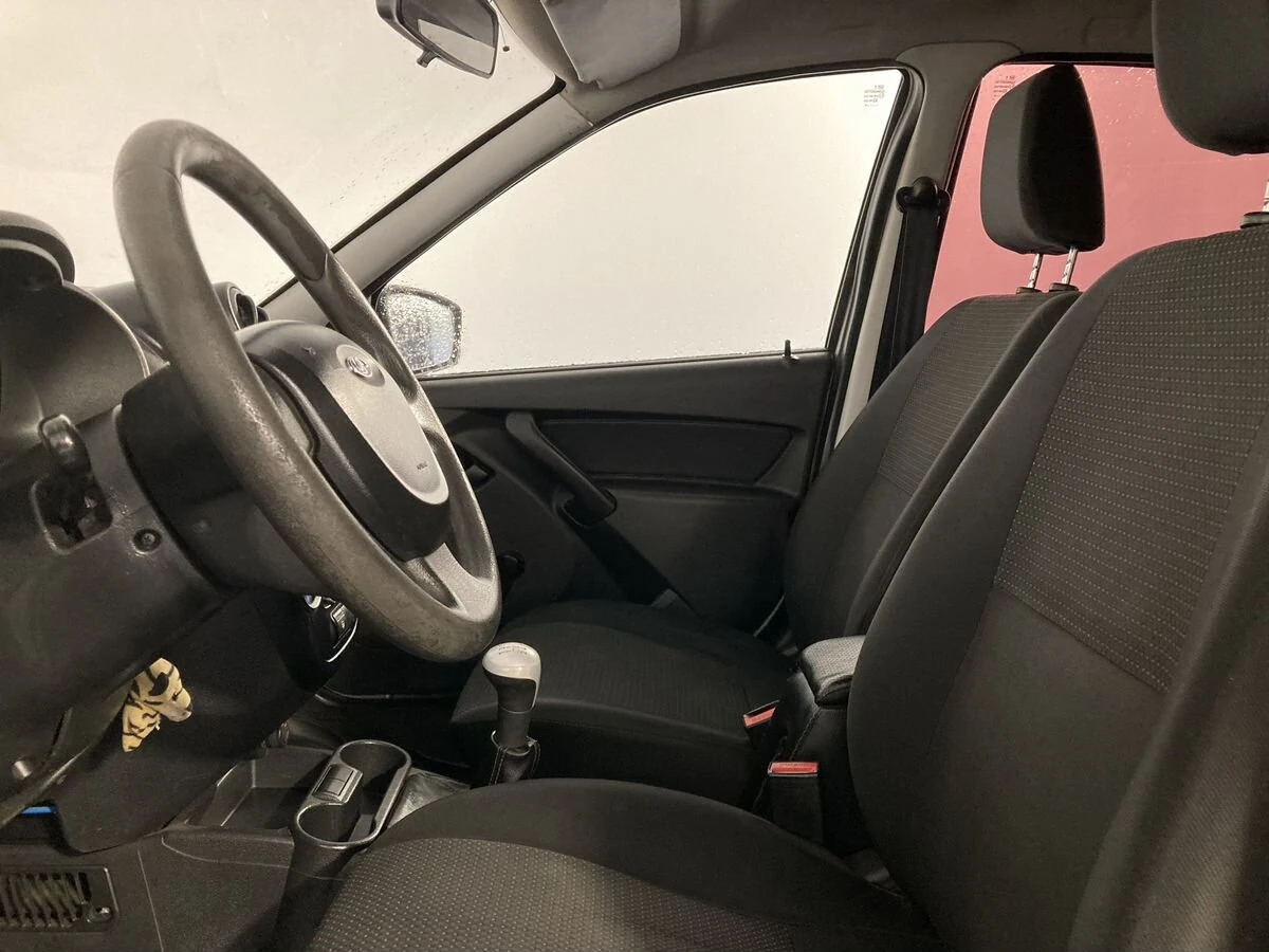 Lada (ВАЗ) Granta, 2015г, передний привод, механика