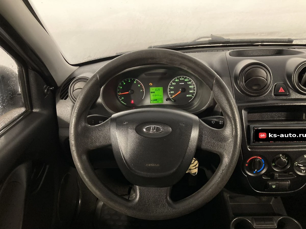 Lada (ВАЗ) Granta, 2015г, передний привод, механика