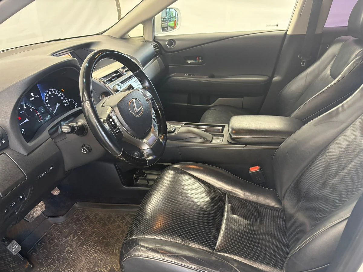 Lexus RX, 2014г, передний привод, автомат