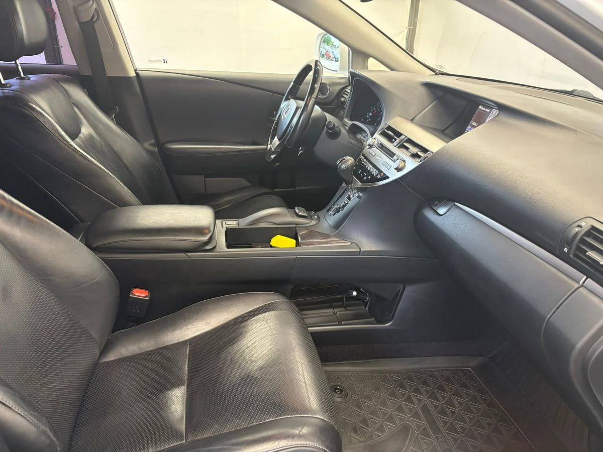 Lexus RX, 2014г, передний привод, автомат