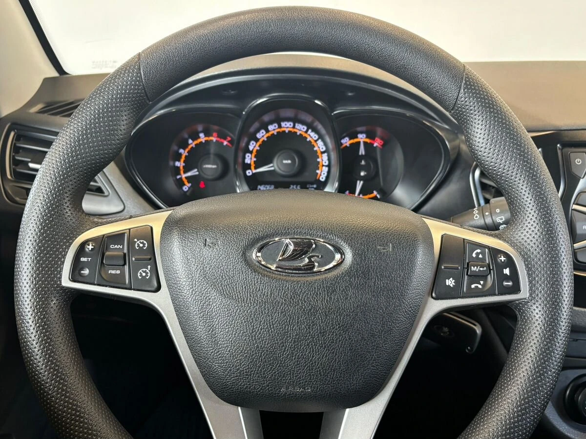 Lada (ВАЗ) Vesta, 2019г, передний привод, механика