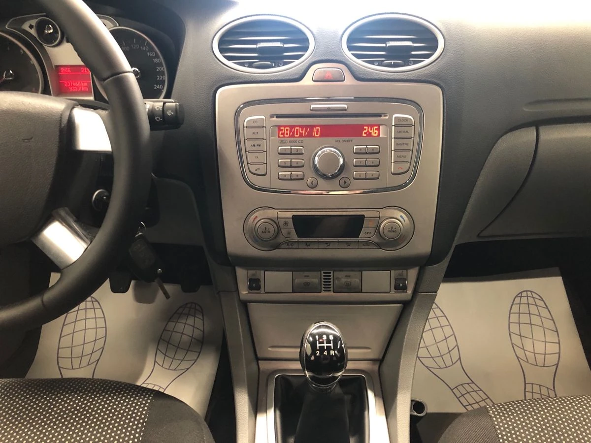 Ford Focus, 2010г, передний привод, механика