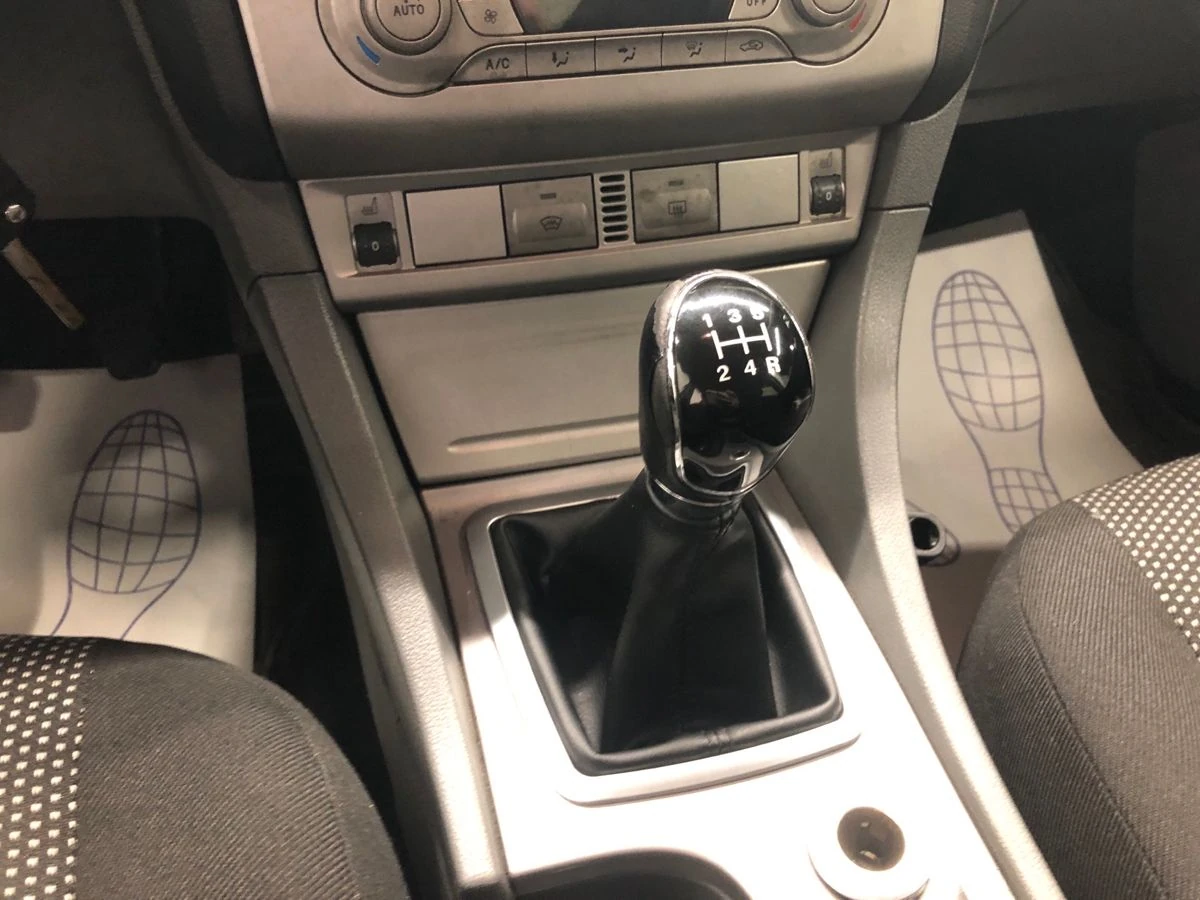 Ford Focus, 2010г, передний привод, механика