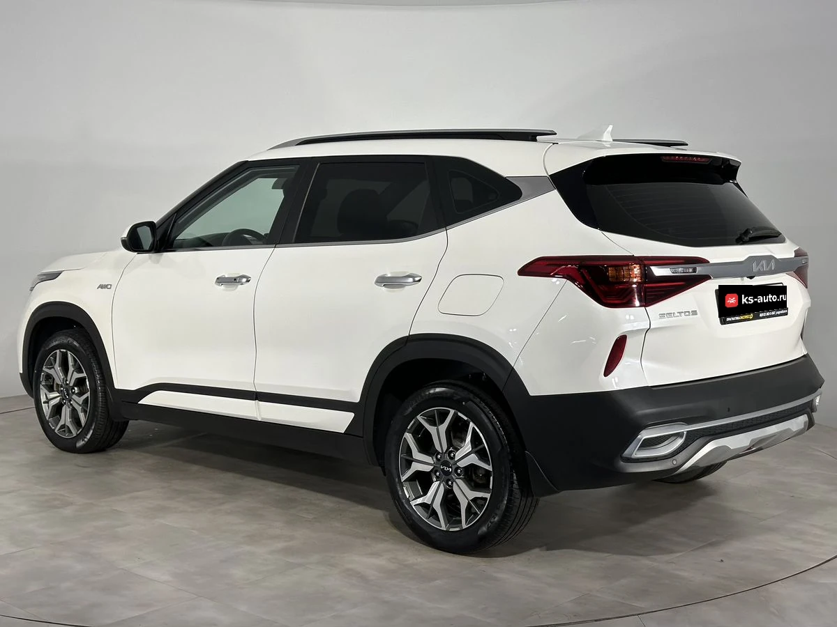 Kia Seltos, 2022г, полный привод, вариатор