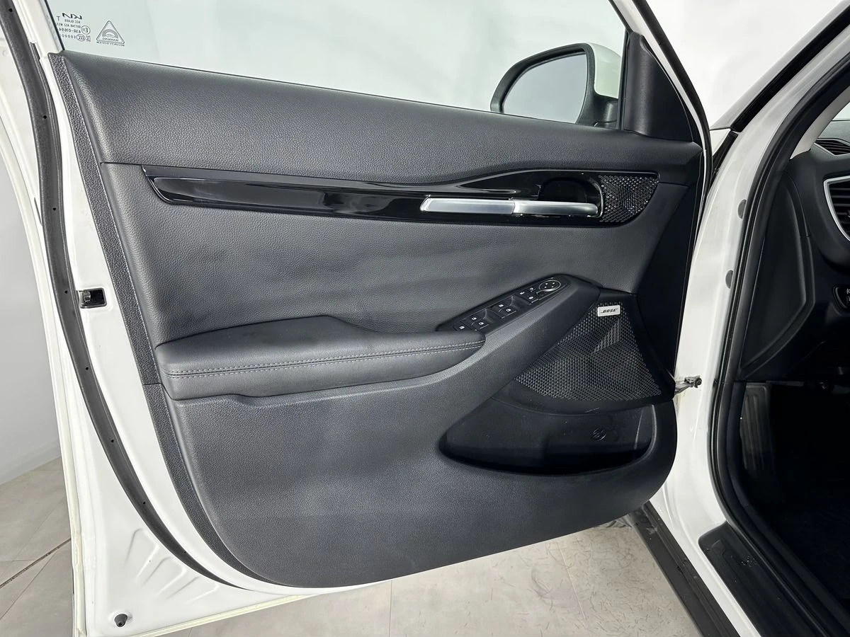 Kia Seltos, 2022г, полный привод, вариатор