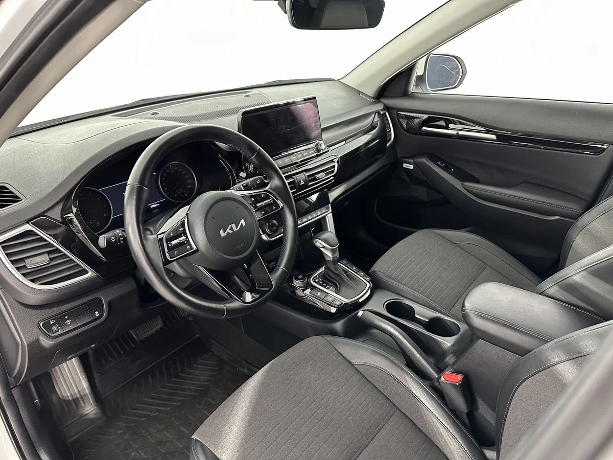 Kia Seltos, 2022г, полный привод, вариатор