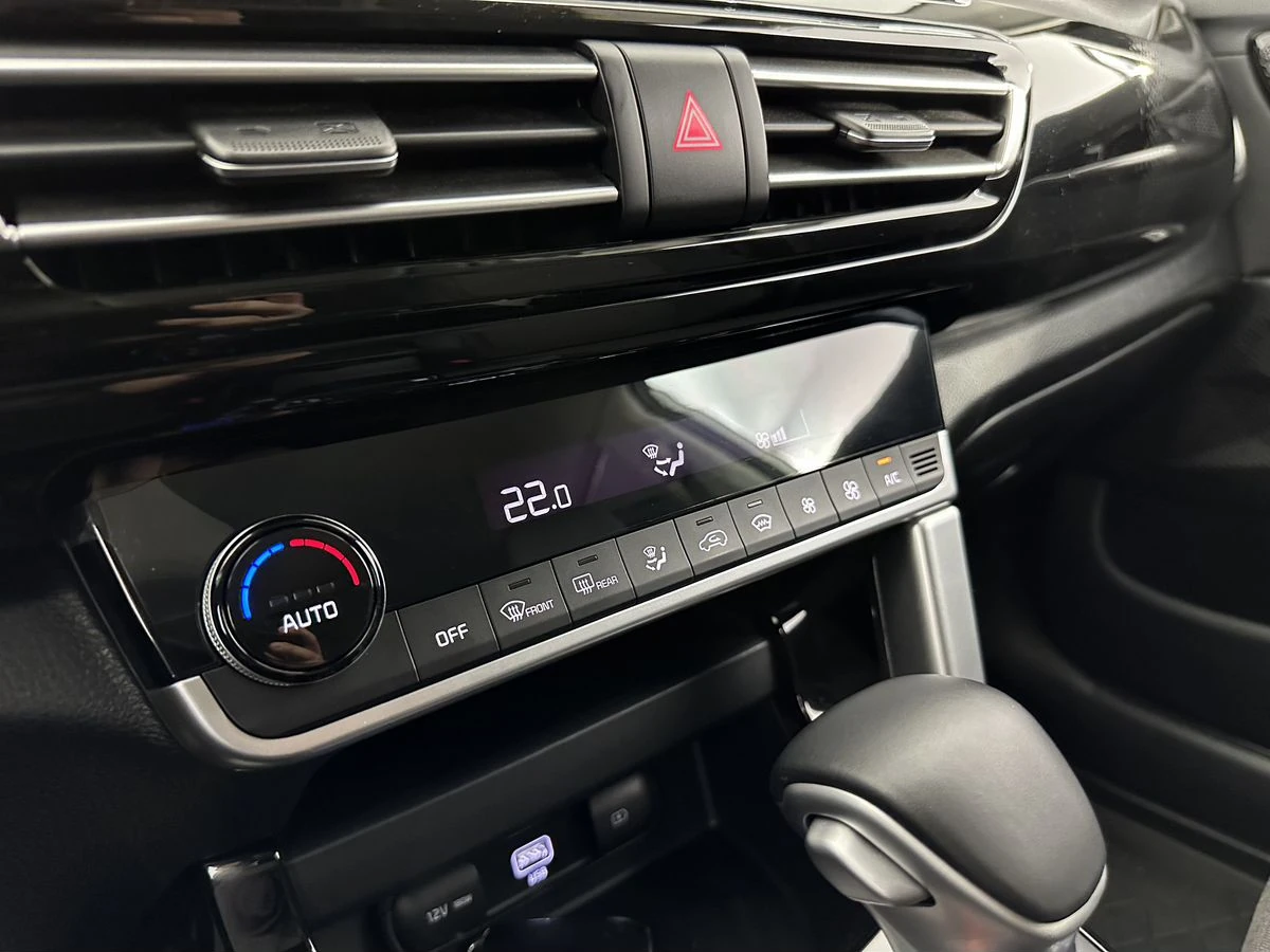 Kia Seltos, 2022г, полный привод, вариатор