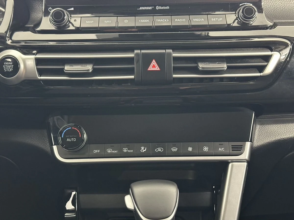 Kia Seltos, 2022г, полный привод, вариатор